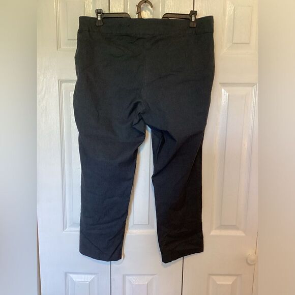 JM Collection - Women’s Plus Dark Navy Denim Look Cropped Pants - Picture 4 of 5